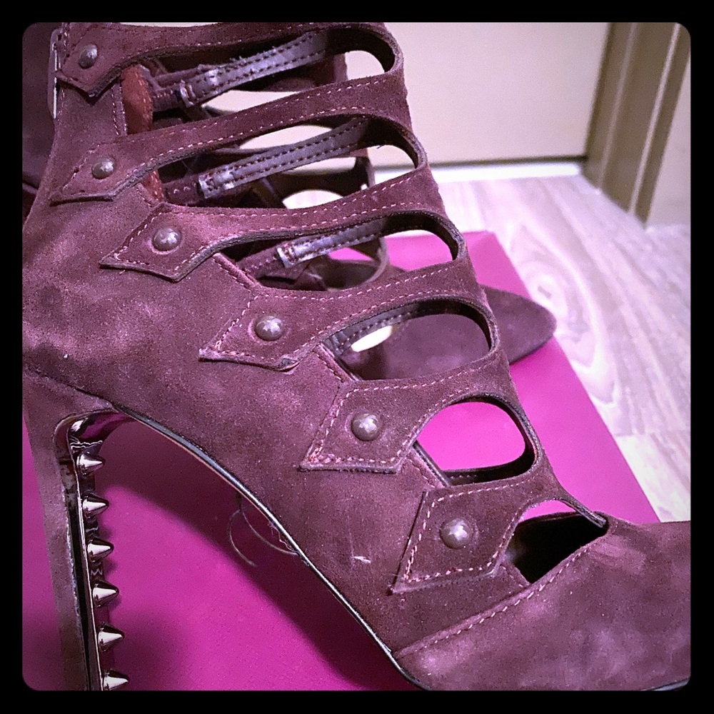 Fergie pumps - Picture 2 of 4
